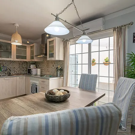 Romihogar Apartment Armenime